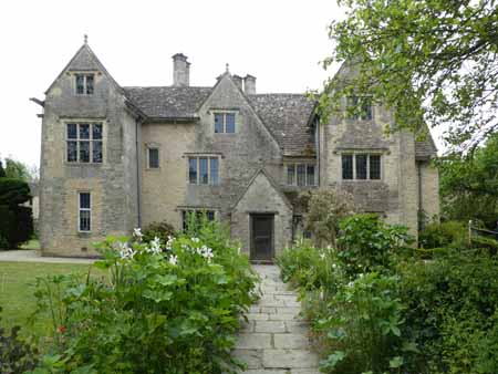 Kelmscott Manor from the walled garden5